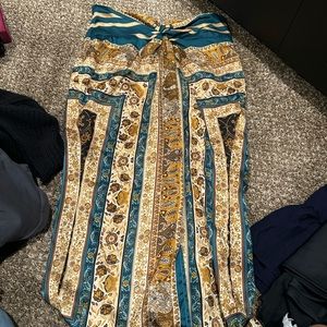 Maxi skirt from a boutique called vernacular size small